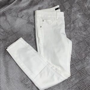 White skinny jeans from Sweden 🇸🇪